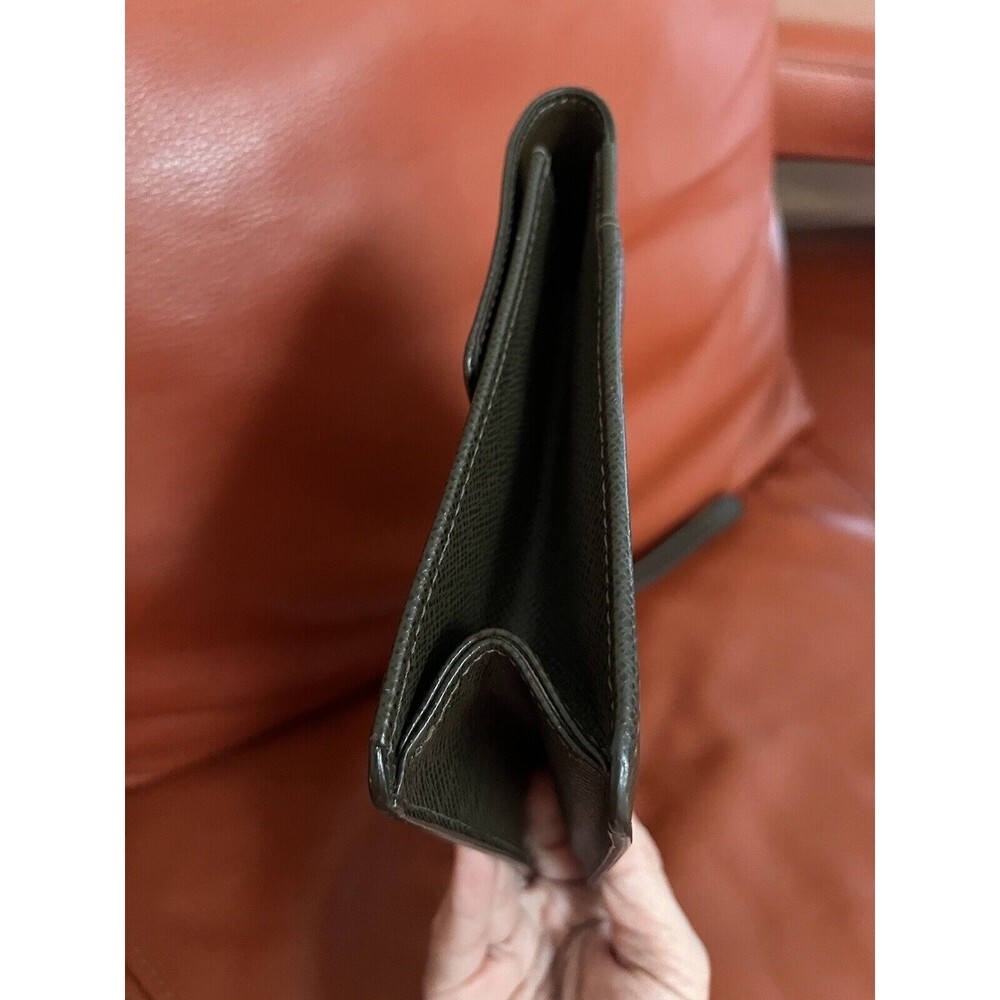 Louis Vuitton Taiga dark Brown Leather Clutch  Condition AB‎ date Code 0094 - Picture 9 of 14